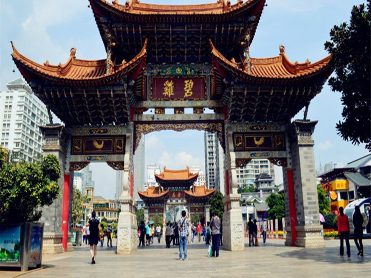 Bai Nian Sheng Shi Hotel Kunming Eksteriør bilde